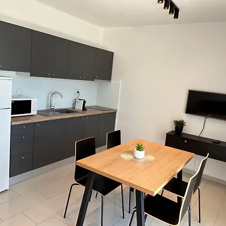 Apartments Iris Marina Zewnętrze zdjęcie