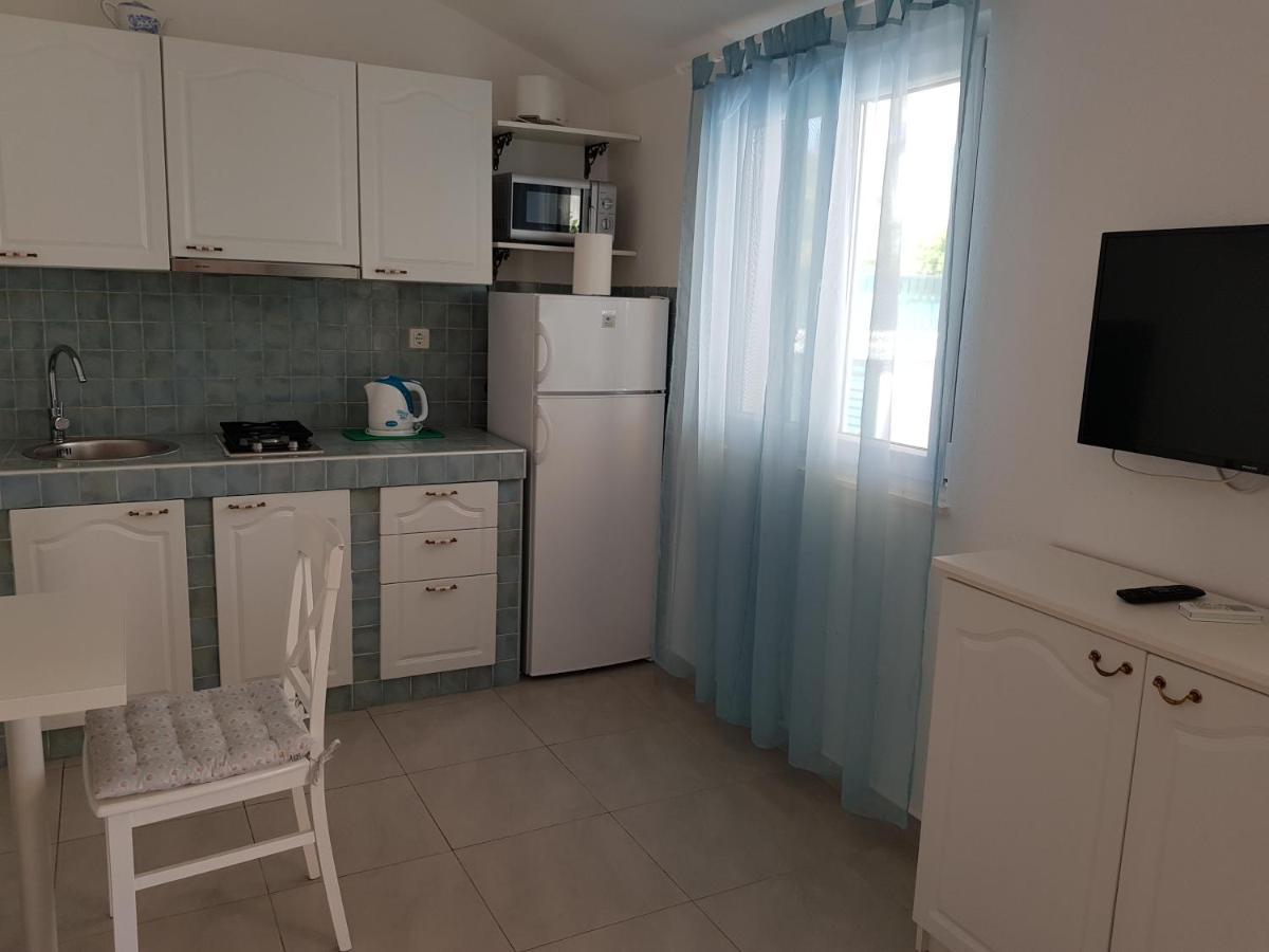 Iris Apartment