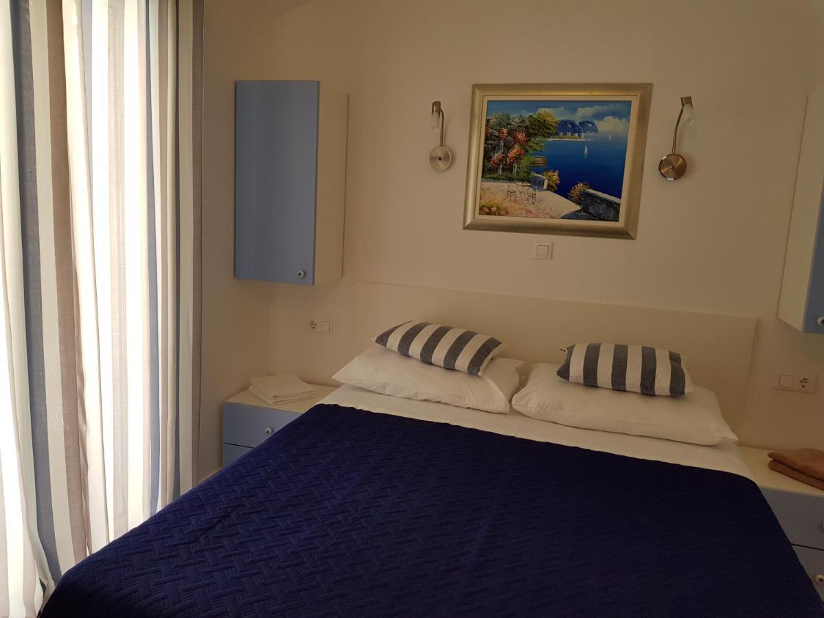 Apartment Iris Marina