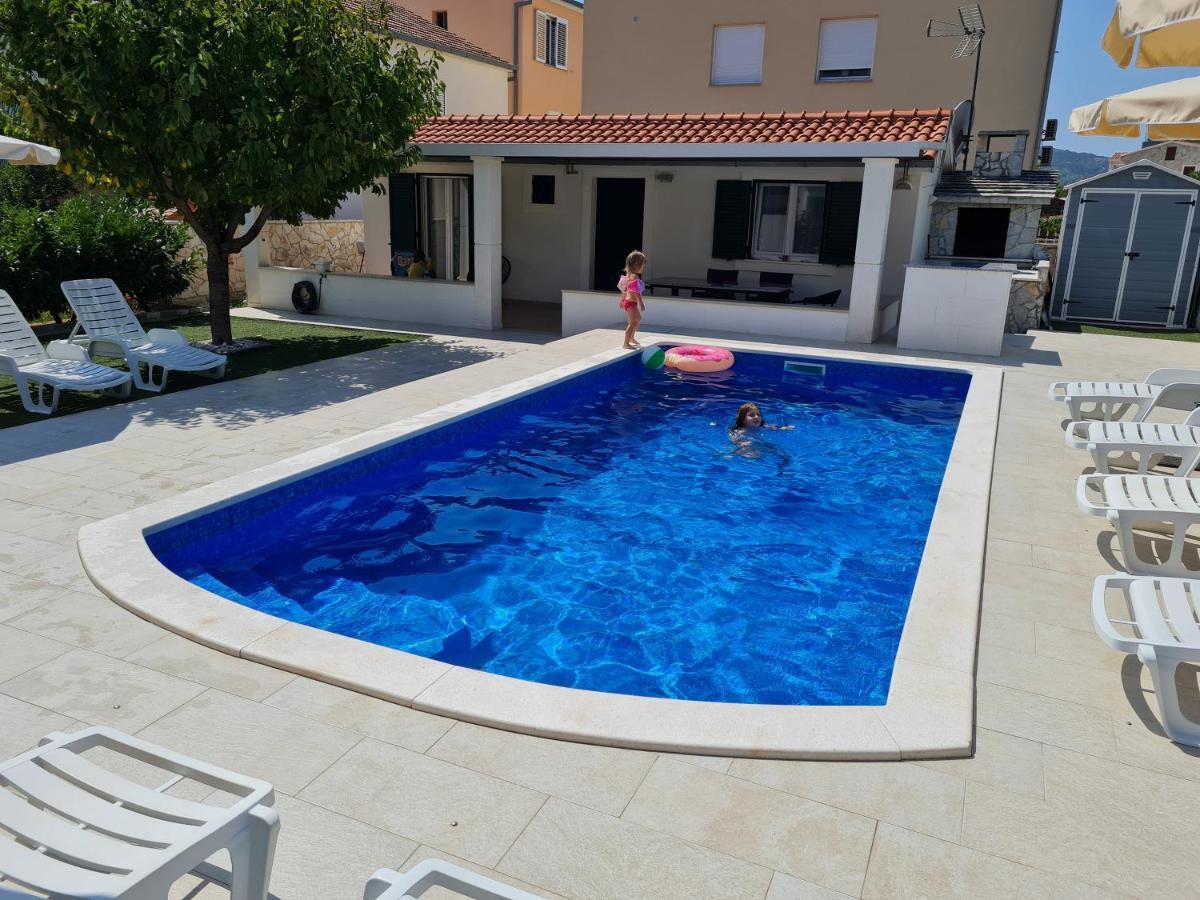 Apartment Iris Marina